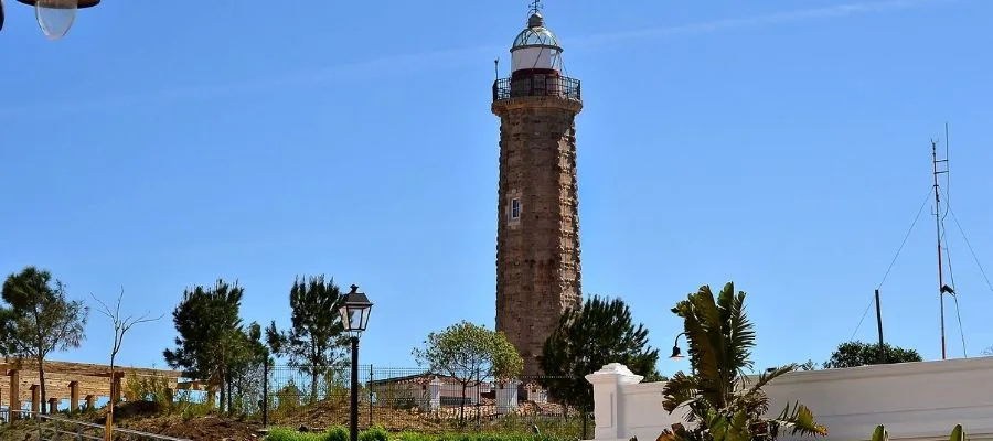 Faro de Punta Doncella – Que ver en Estepona