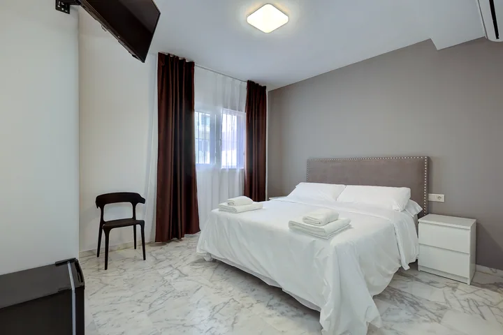 Hostal 37