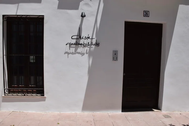 Chacón Apartments & Suites