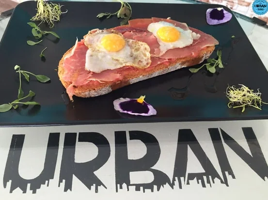 Urban Tapas Estepona, otra vista
