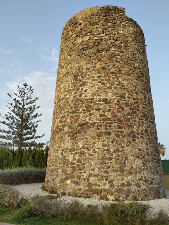 Torre almenara del Saladillo