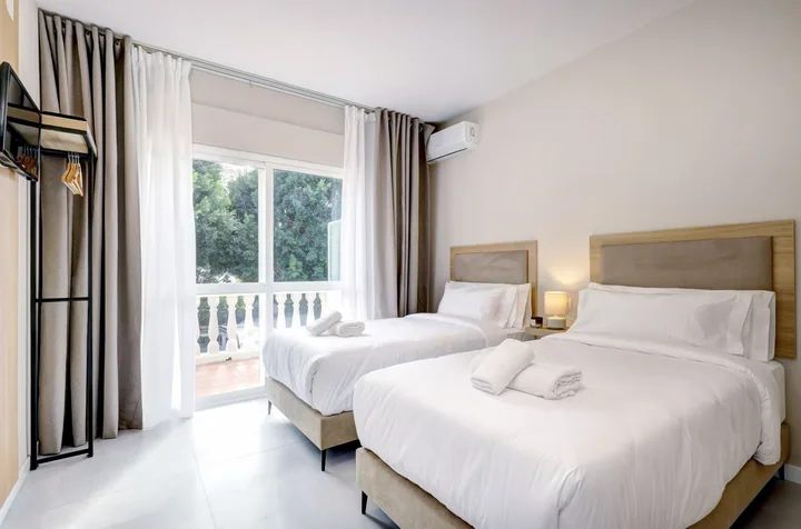 Hostal Puerta Almar