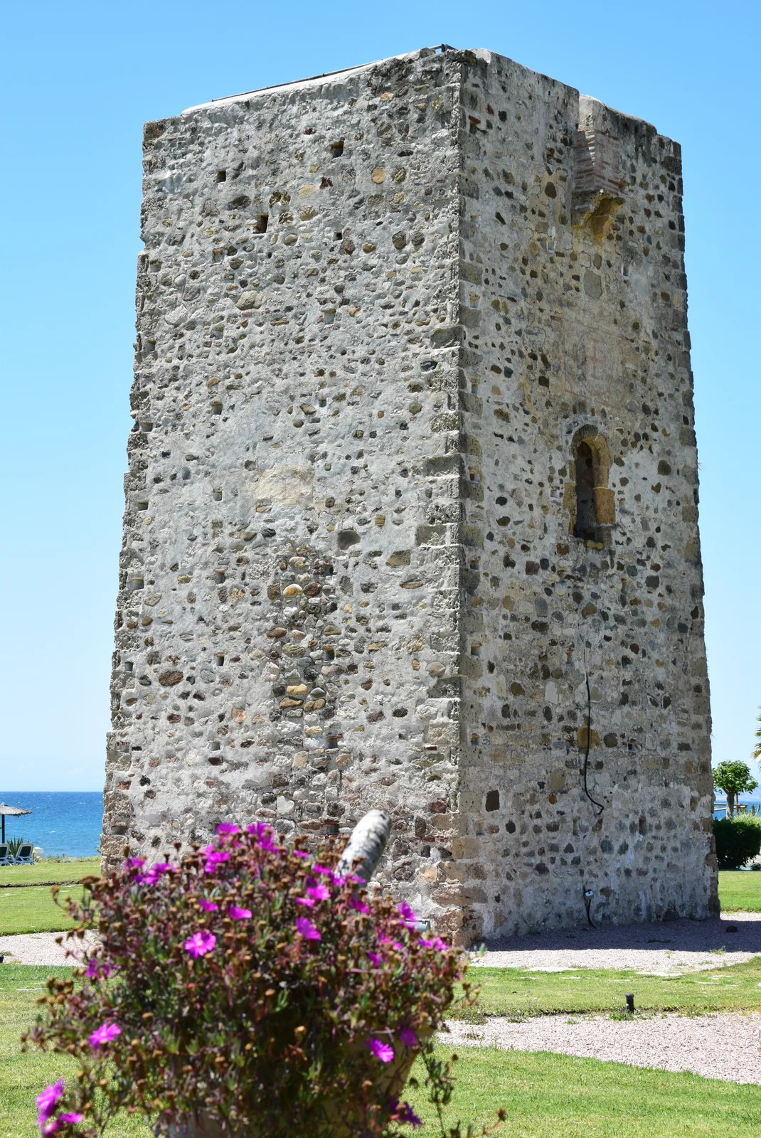 Torre almenara de Guadalmansa o Desmochada, otra vista