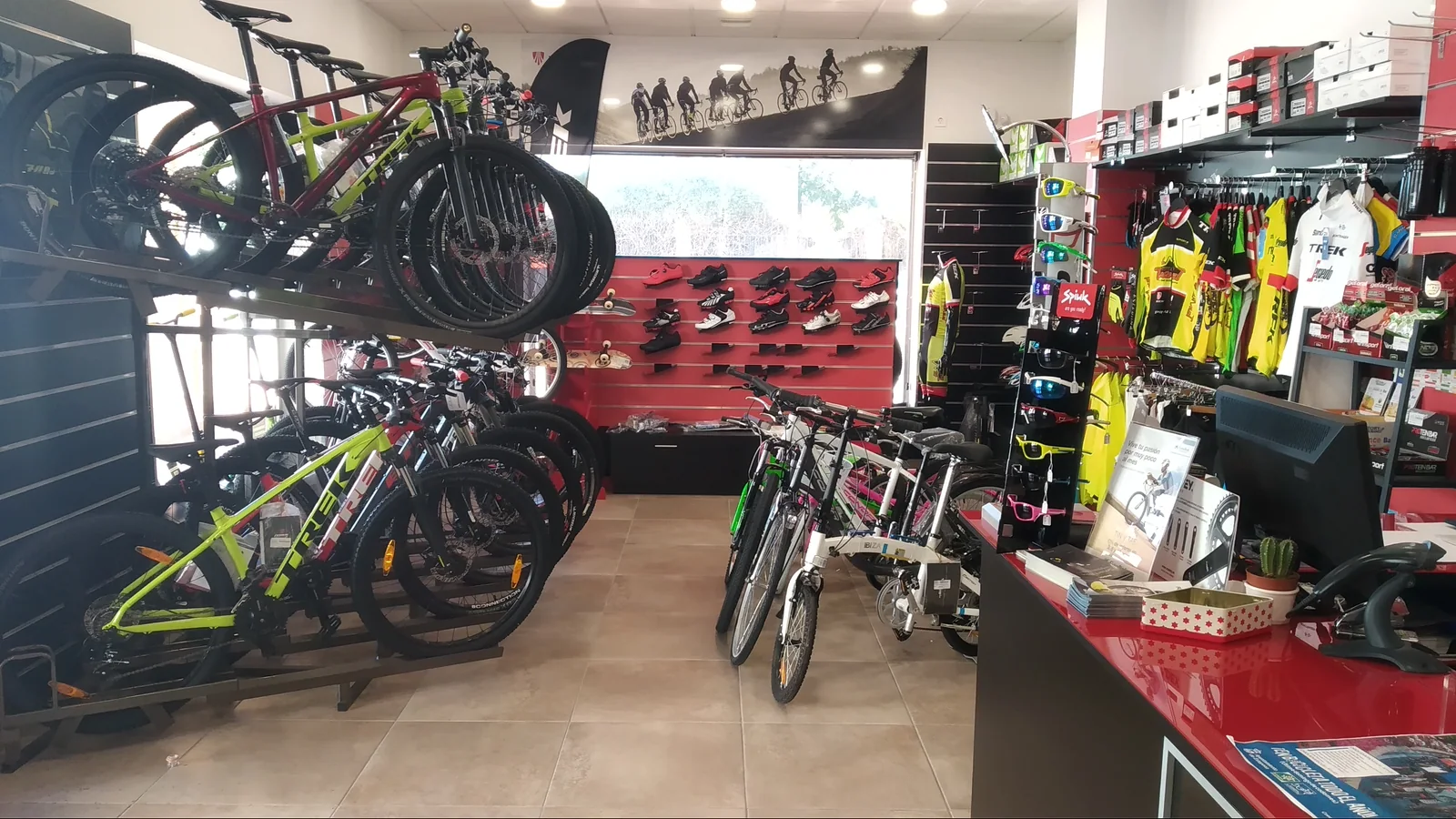 El Tourmalet (Alquiler bicis), otra vista