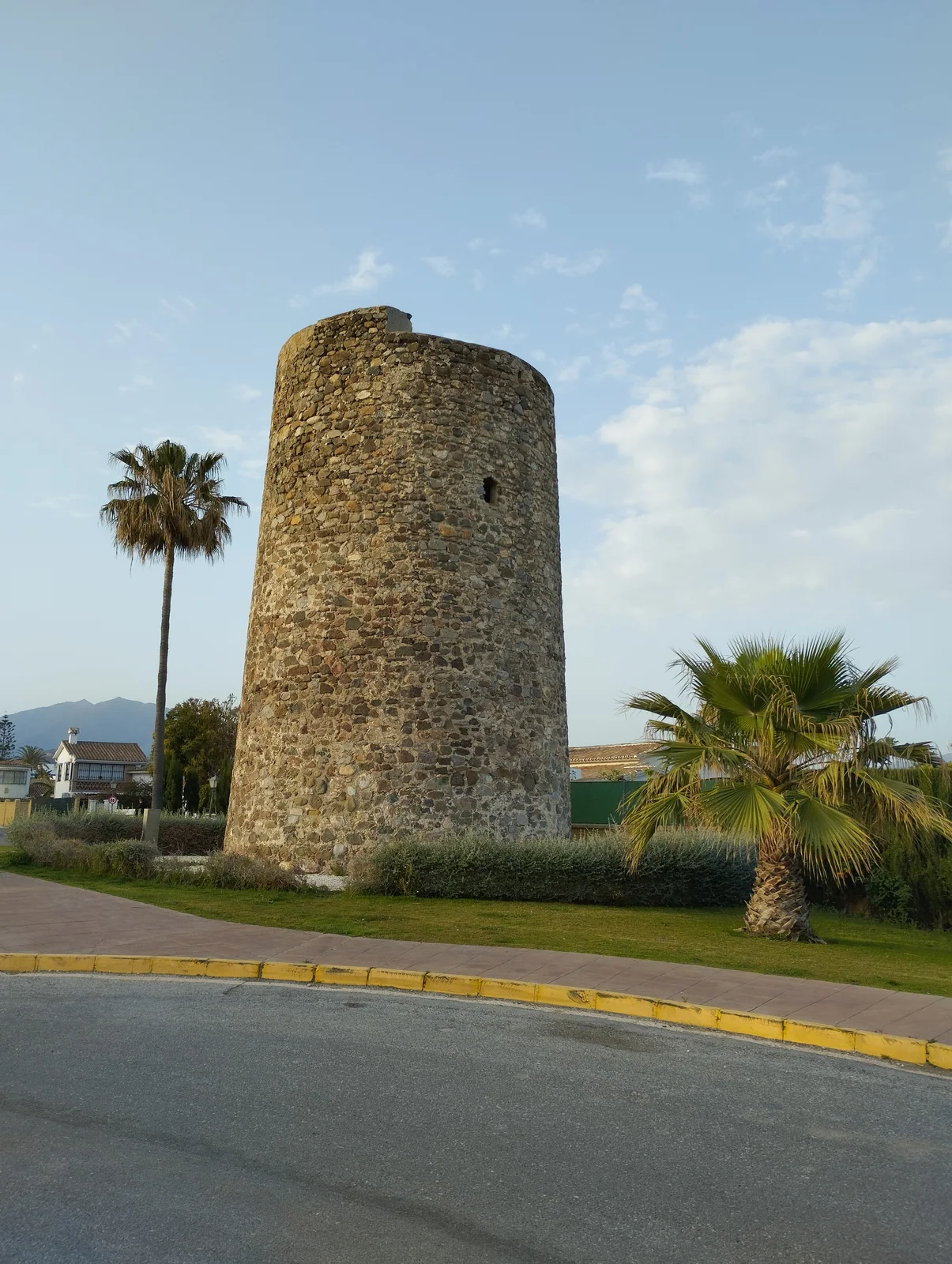 Torre almenara del Saladillo, otra vista